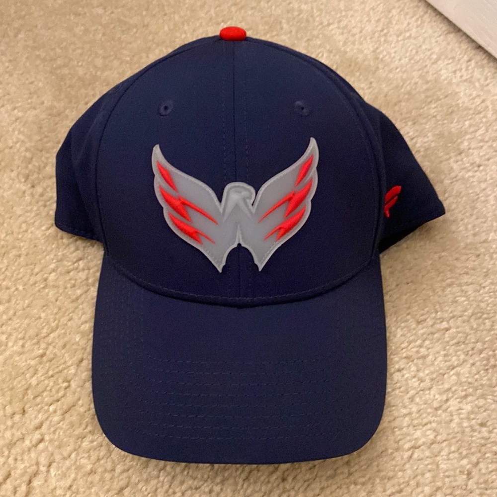 Washington Capitals flex fit S/M hat